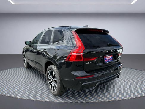 Used 2024 Volvo XC60 B5 Plus AWD/4WD image 4