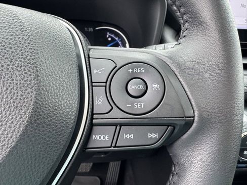 Used 2022 Toyota RAV4 Limited image 17