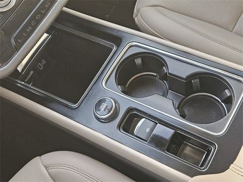 Used 2022 Lincoln Corsair Reserve w/ Equipment Group 201A image 20