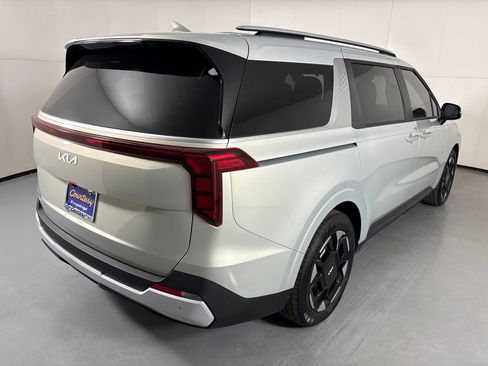 New 2026 Kia Carnival EX FWD image 8