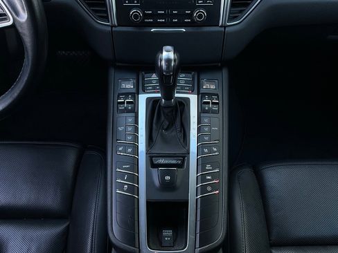 Used 2017 Porsche Macan S image 16