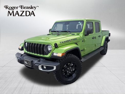 Used 2025 Jeep Gladiator Sport image 1