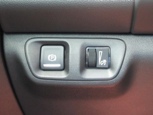 Used 2019 GMC Acadia Denali w/ Technology Package FWD image 23