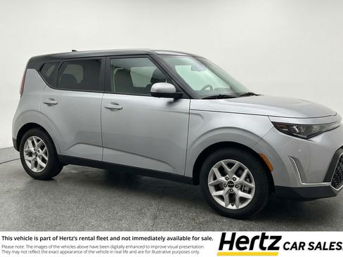 Used 2025 Kia Soul LX w/ LX Technology Package FWD image 1