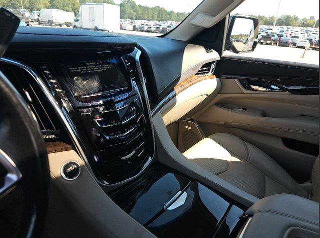 Used 2019 Cadillac Escalade Premium Luxury RWD image 11
