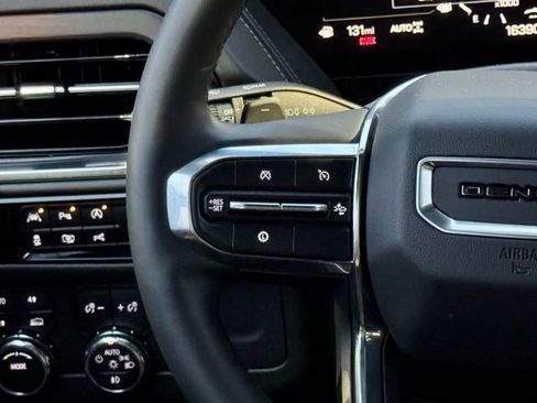 Used 2025 GMC Yukon XL Denali image 27