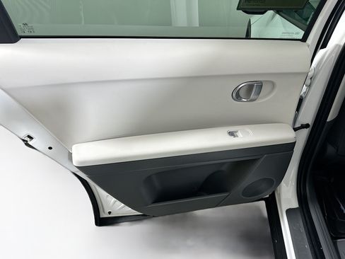 Used 2024 Hyundai Ioniq 5 SEL RWD image 26
