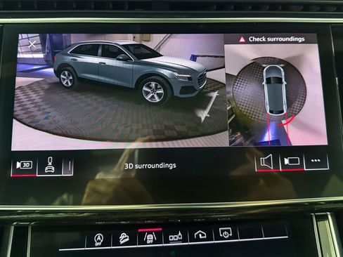 Used 2019 Audi Q8 Premium Plus w/ Premium Plus image 17