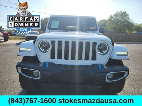 Used 2023 Jeep Wrangler Unlimited Sahara w/ Cold Weather Group AWD/4WD image 13