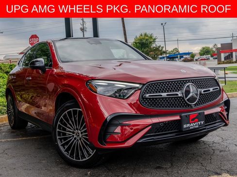 Used 2024 Mercedes-Benz GLC 300 4MATIC w/ AMG Line image 3