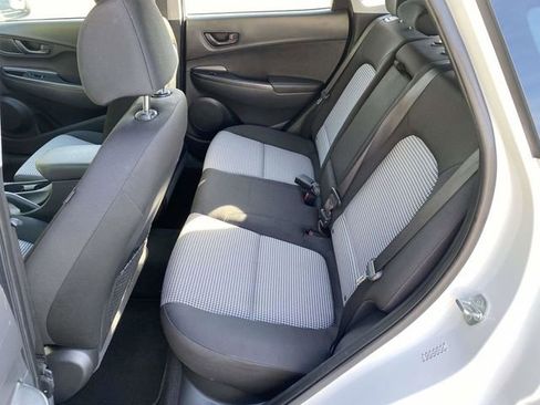 Used 2021 Hyundai Kona SE image 15