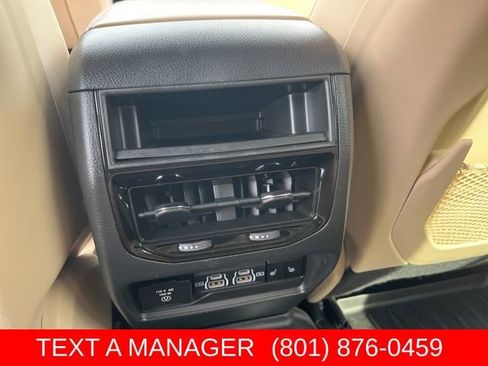 Used 2024 Jeep Grand Cherokee Limited AWD/4WD image 19
