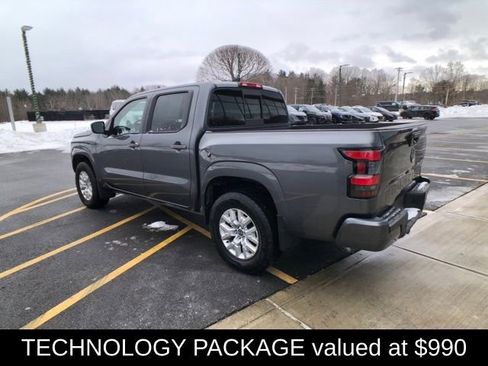 Used 2022 Nissan Frontier SV image 4