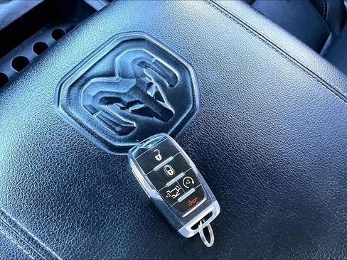 Used 2021 RAM 1500 Laramie RWD image 34