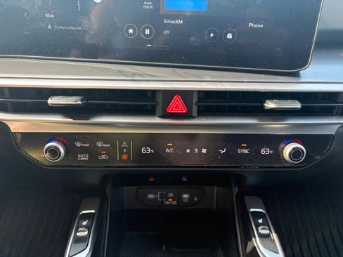 Used 2025 Kia Sorento S w/ Panoramic Sunroof Package FWD image 31