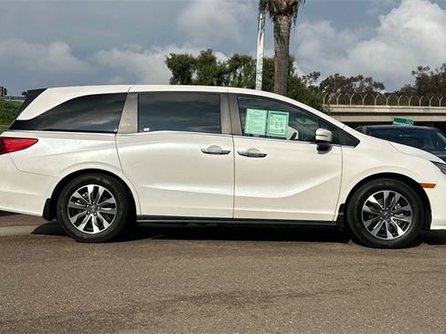 Certified 2023 Honda Odyssey EX-L image 4