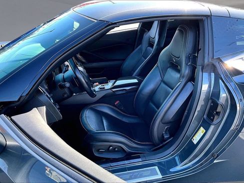 Used 2014 Chevrolet Corvette Z51 w/ 2LT Preferred Equipment Group image 23