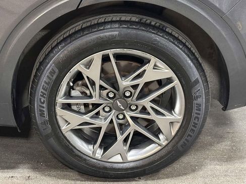 Used 2023 Genesis GV70 2.5T w/ Select Package AWD/4WD image 11