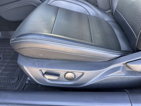 Used 2024 Ford Mustang GT Premium image 12