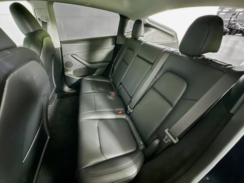 Used 2024 Tesla Model Y Long Range image 25