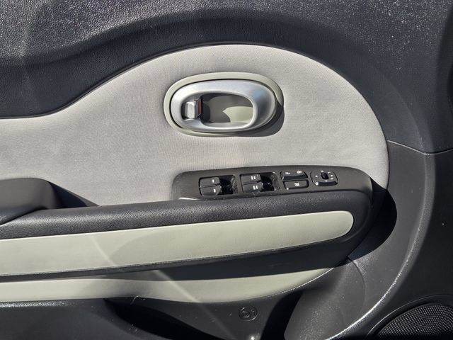 Used 2014 Kia Soul FWD image 21