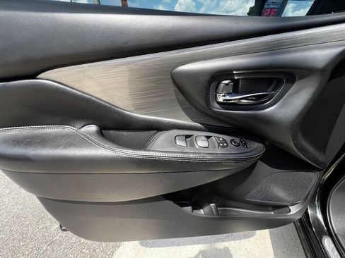 Used 2017 Nissan Murano S w/ Navigation Package FWD image 17