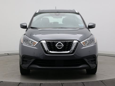 Used 2020 Nissan Kicks SV FWD image 2