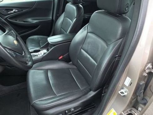 Used 2024 Chevrolet Malibu LT FWD image 11
