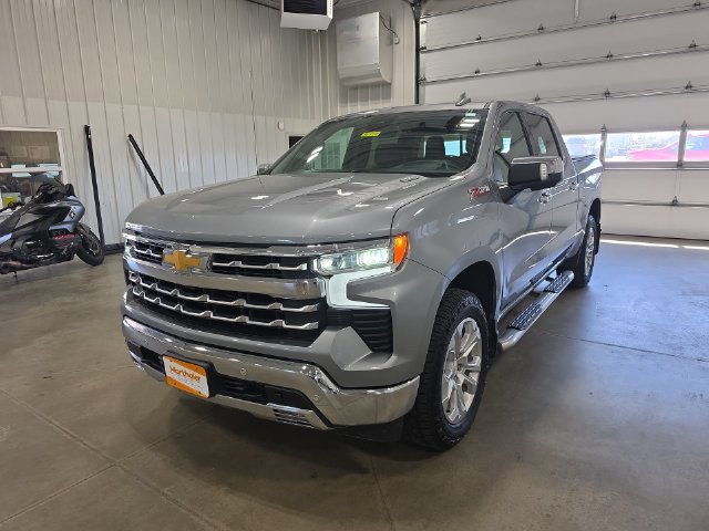 Used 2024 Chevrolet Silverado 1500 LTZ AWD/4WD image 4