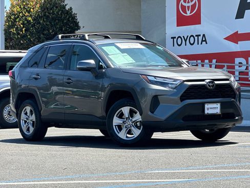 Used 2023 Toyota RAV4 XLE w/ Convenience Package AWD/4WD image 8