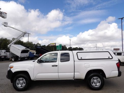 Used 2022 Toyota Tacoma SR RWD image 62
