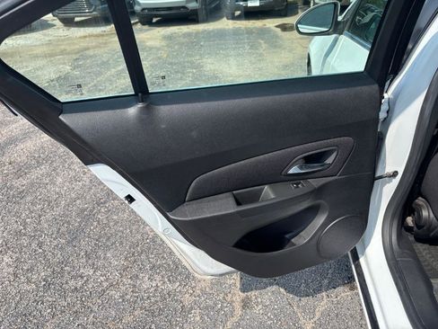 Used 2013 Chevrolet Cruze LT image 16