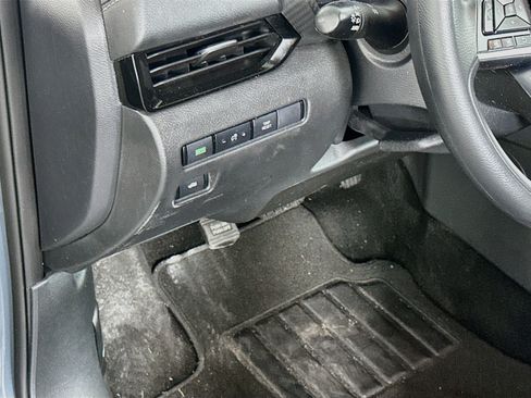 Used 2025 Nissan Sentra SV w/ Trunk Package FWD image 17
