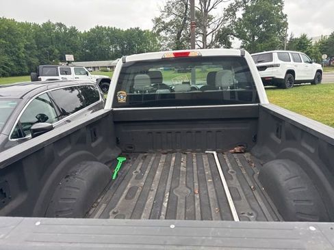 Used 2017 Ford F250 XL w/ Power Equipment Group AWD/4WD image 9