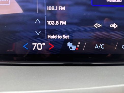 Certified 2024 Chevrolet Traverse LT image 18