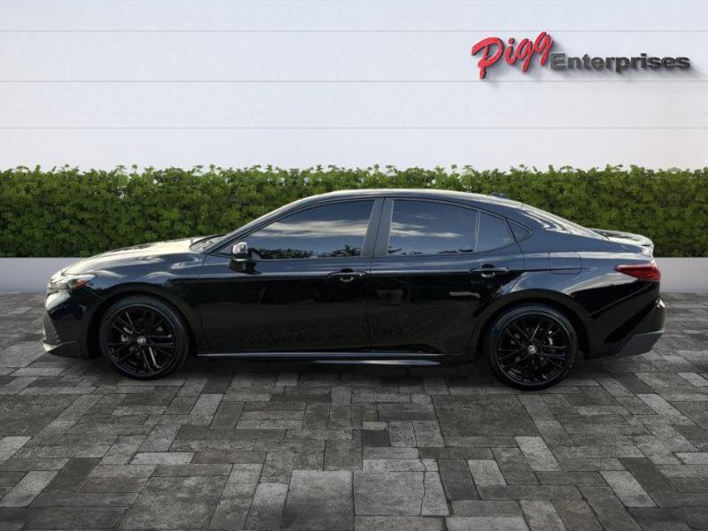 Used 2026 Toyota Camry SE FWD image 3