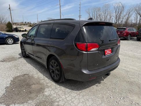 Used 2018 Chrysler Pacifica Limited w/ Advanced Safetytec Group image 5
