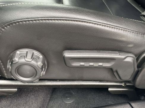 Used 2022 Jeep Wrangler Unlimited Sahara w/ Cold Weather Group image 15