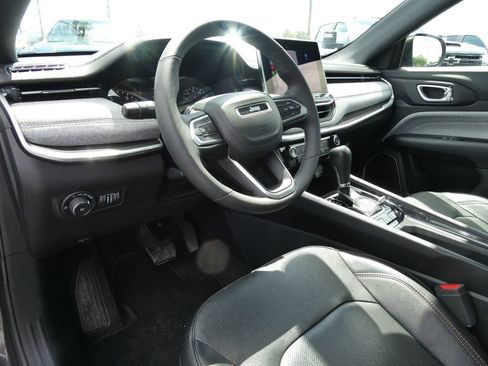 Used 2023 Jeep Compass Latitude w/ Sun and Sound Group AWD/4WD image 22