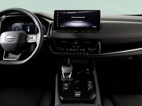 Used 2025 Nissan Rogue SL w/ Tech Package image 13