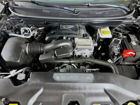 Used 2022 Jeep Wagoneer Series III w/ Premium Group I AWD/4WD image 31