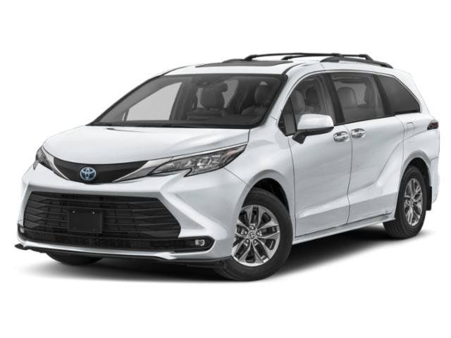 Used 2025 Toyota Sienna XLE FWD image 1