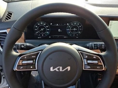 New 2026 Kia Seltos EX image 9