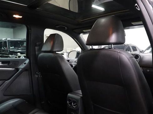 Used 2014 Volkswagen Tiguan R-Line FWD image 22