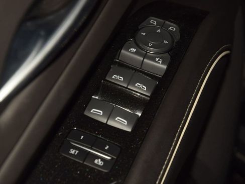 Used 2024 Cadillac Escalade ESV Premium Luxury Platinum AWD/4WD image 55