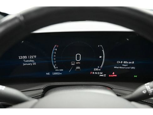 Used 2024 Cadillac XT4 Premium Luxury image 37