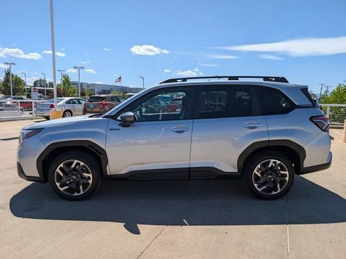 Certified 2025 Subaru Forester Premium AWD/4WD image 7