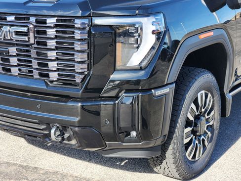 New 2026 GMC Sierra 2500 Denali Ultimate image 11