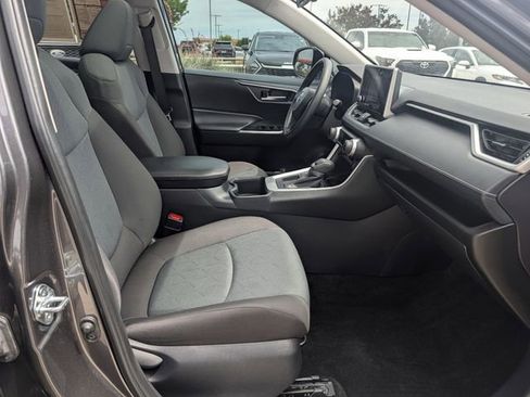 Used 2025 Toyota RAV4 XLE w/ Convenience Package FWD image 33