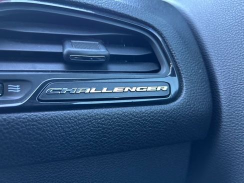 Used 2023 Dodge Challenger GT image 39